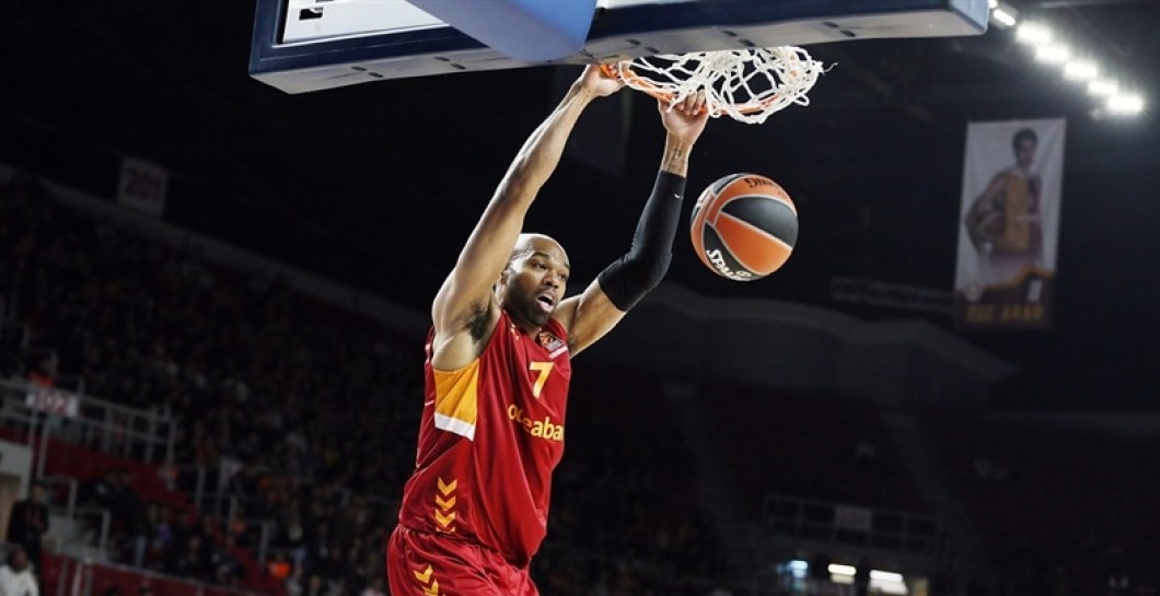 El Galatasaray hace oficial el fichaje de Alex Tyus por el Real Madrid
