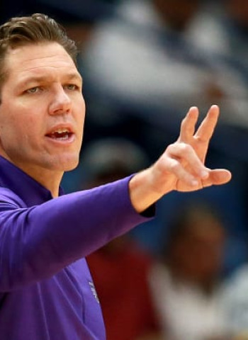 Los Sacramento Kings despiden a su entrenador Luke Walton