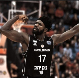 Sulaiman Braimoh apunta al Maccabi
