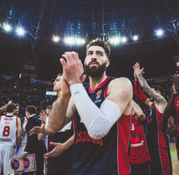 Séptima plaza con sabor agridulce para el Baskonia (79-81)