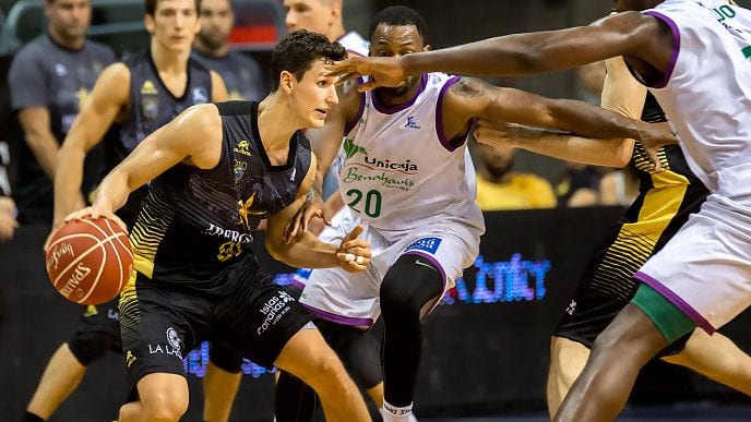 Unicaja confía en el Carpena para vencer a Iberostar