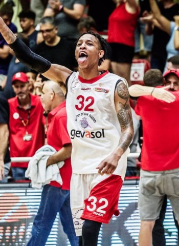 El BAXI Manresa llega a un acuerdo con Joe Thomasson