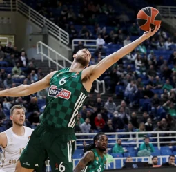 El Panathinaikos domina al Bayern, 86-76