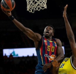Michael Eric, opción interior para el CSKA Moscú