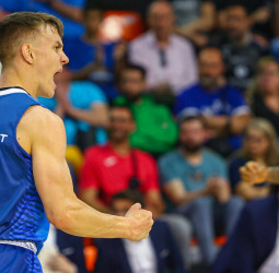 El Carplus Fuenlabrada corta la mala racha y alimenta su fe (77-71)