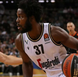 Darius Thompson y Semi Ojeleye, en la agenda del Olympiacos
