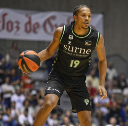 Melwin Pantzar, futuro verde: Unicaja ata al base sueco por cuatro años