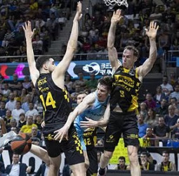Huertas guía al Lenovo ante el Zunder Palencia, 92-71