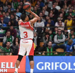 El Montakit Fuenlabrada se impone al Joventut con una canasta de Richotti (79-81)