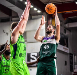 Gran estreno del Unicaja en la BCL en Cerdeña (76-87)