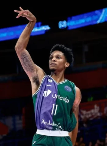El Estrella Roja también quiere a Tyson Carter