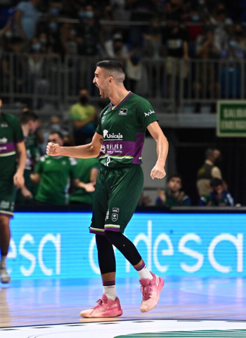 Norris Cole impulsa al Unicaja ante el Río Breogán (72-64)