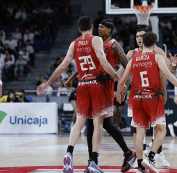 El BAXI Manresa asalta Madrid, 72-83