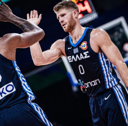 Grecia supera a Jordania con determinación (92-71)