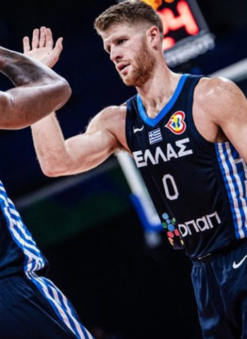 Grecia supera a Jordania con determinación (92-71)