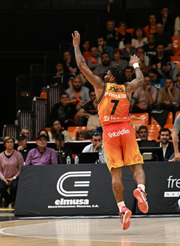 Marinkovic impulsa al Cazoo Baskonia en Valencia (81-85)