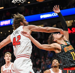 La noche NBA nos deja un partido con cuatro prórrogas, y las victorias de Raptors, Celtics y Bucks