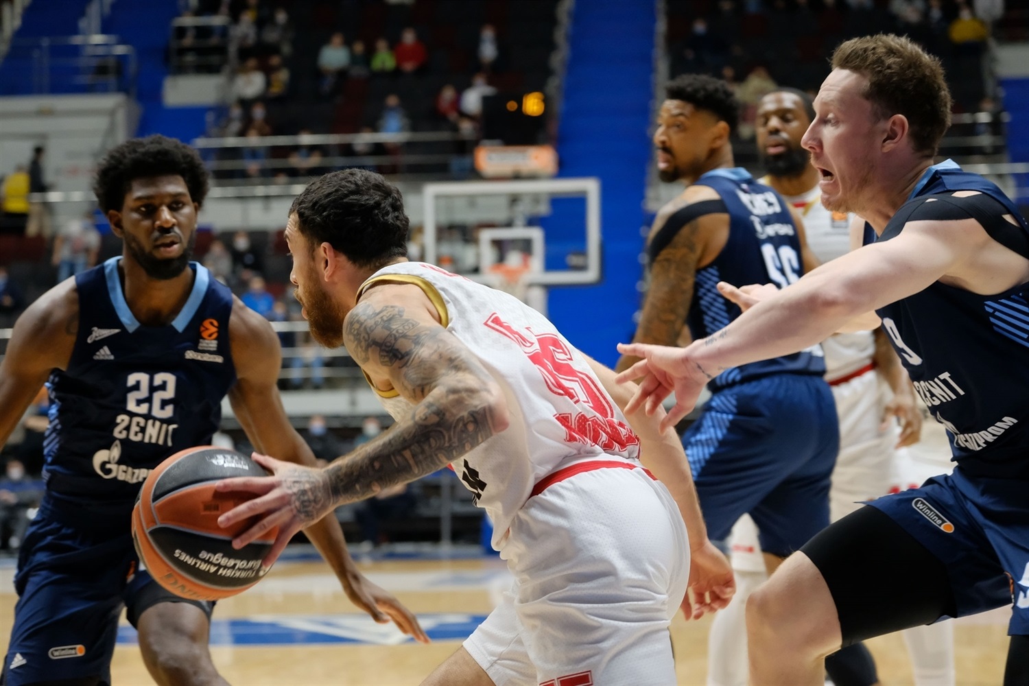 El Mónaco triunfa en San Petersburgo y logra su cuarta victoria consecutiva (77-86)