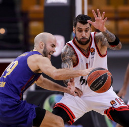 Printezis se ofrece para renovar con el Olympiacos