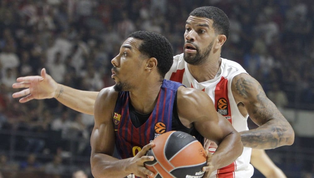 El Barcelona busca un base