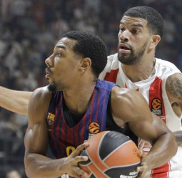 El Barcelona busca un base