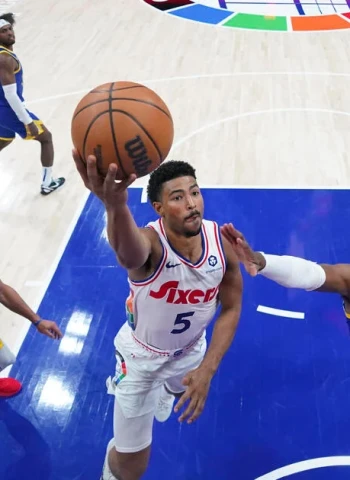 Grimes rompe la mala racha de los Sixers y supera a los Warriors, 126-119