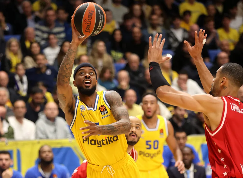 El Maccabi acaricia los playoffs, 85-66