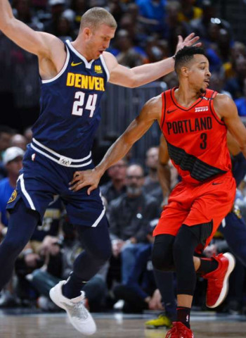 McCollum impulsa a sus Blazers hasta la final de conferencia (100-96) [3-4]