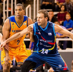 Oliver Stevic se queda un año más en Andorra