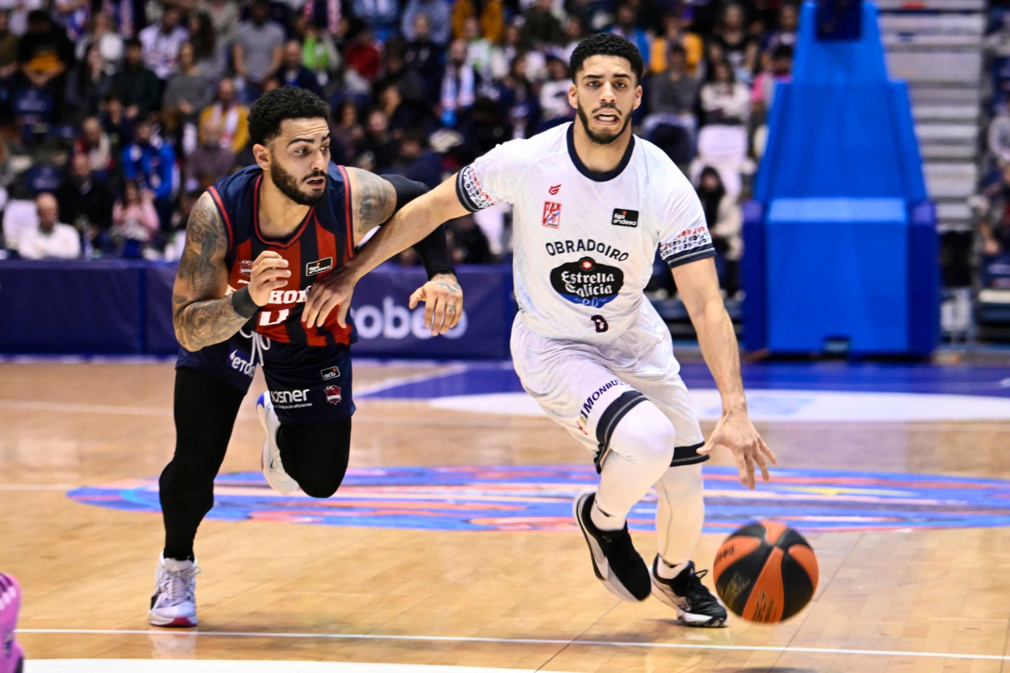 Jacob Pullen y Jordan Howard, en la agenda del Río Breogán