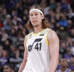 Kelly OIynyk llega a Toronto