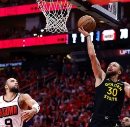 Los Warriors se manejan mejor en el séptimo y pasan de ronda, 103-89 [3-4]