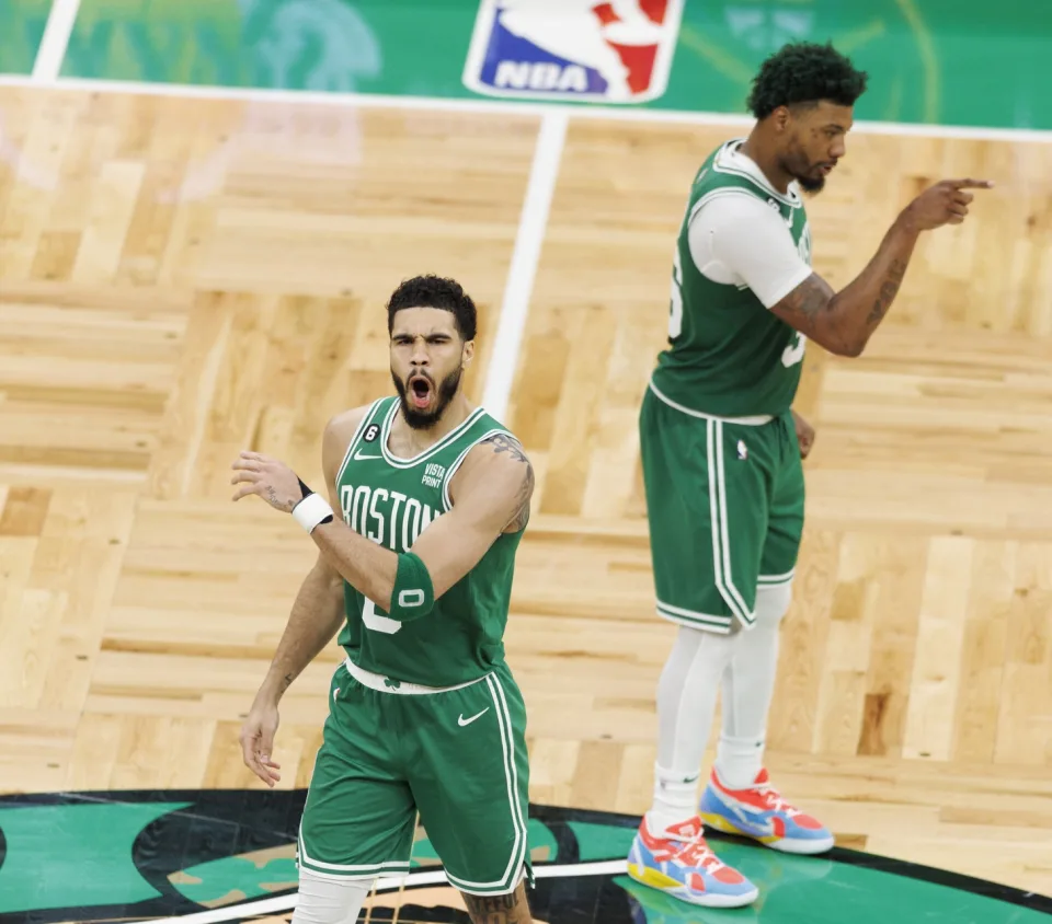 Tatum, con 51 puntos, destroza a los Sixers en el séptimo (112-88) [4-3]