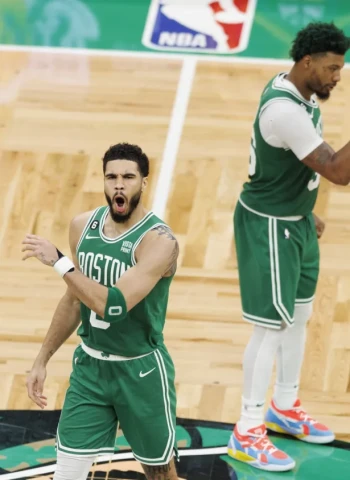 Tatum, con 51 puntos, destroza a los Sixers en el séptimo (112-88) [4-3]