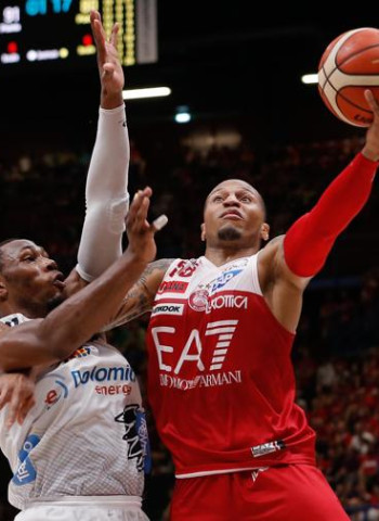 Goudelock marca la diferencia en el primer partido de la final italiana (98-85)