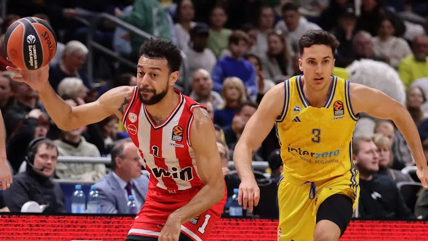 El Olympiacos remonta tras el descanso y derrota al ALBA, 67-94