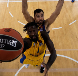 Disfruta de las mejores jugadas de la jornada 15 de la EuroLeague