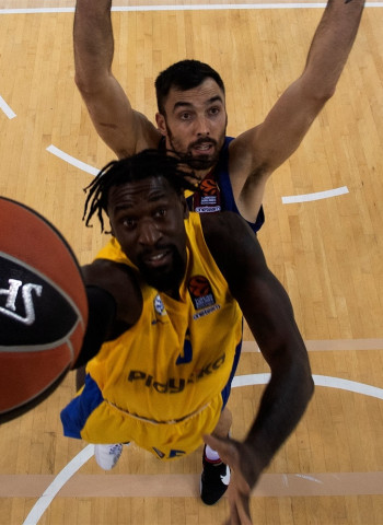 Disfruta de las mejores jugadas de la jornada 15 de la EuroLeague