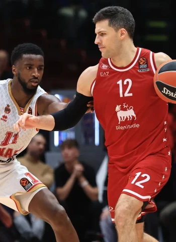 El Milán vence al Mónaco para obtener su primera victoria en casa, 79-71
