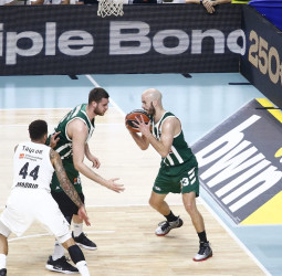 Nick Calathes no se perderá el partido de mañana ante el Real Madrid