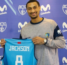 Edwin Jackson: «Vengo a ayudar a la salvación»
