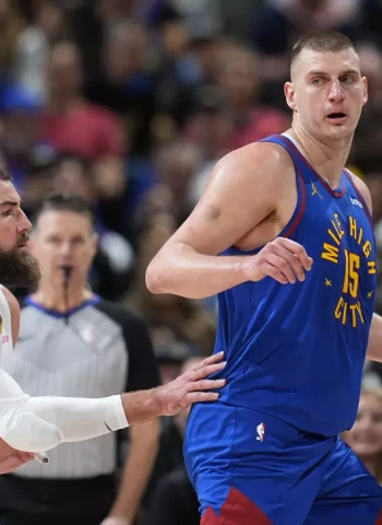 Jokic le tiene tomada la medida a los Pelicans