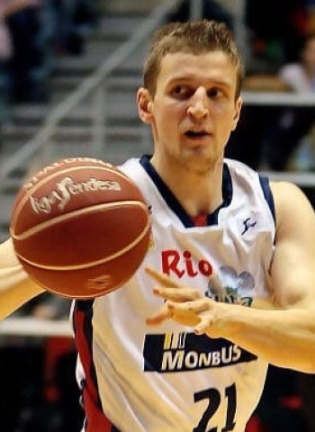 El Unicaja presenta oferta por Adam Waczynski