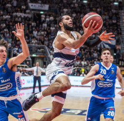 Kassius Robertson fichará por el Monbus Obradoiro