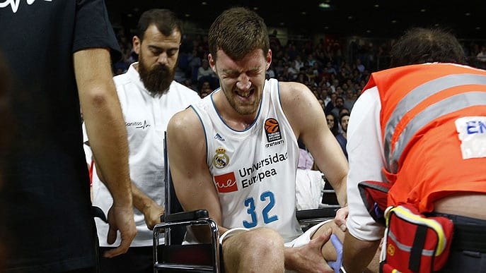 Ognjen Kuzmic se rompe ligamento cruzado anterior de la rodilla izquierda