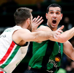 El Joventut tumba al Unics y acaricia el Top 16 (90-73)