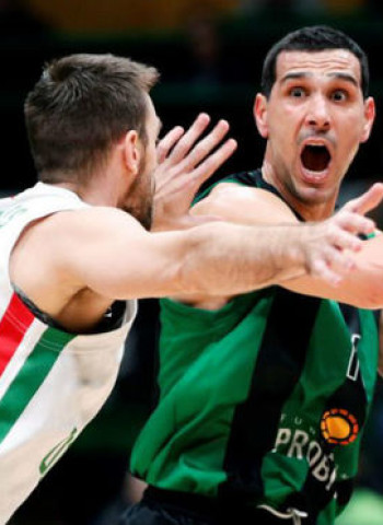 El Joventut tumba al Unics y acaricia el Top 16 (90-73)