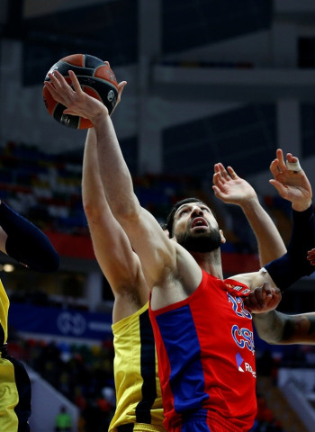 El CSKA Moscú vence de nuevo y se queda una victoria de otra final four (78-67) [2-0]