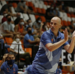 Declaraciones Joan Peñarroya previa Baxi Manresa - Valencia Basket