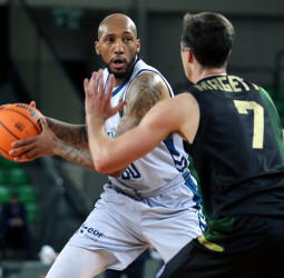 Una victoria con premio gordo en Estambul (71-74)